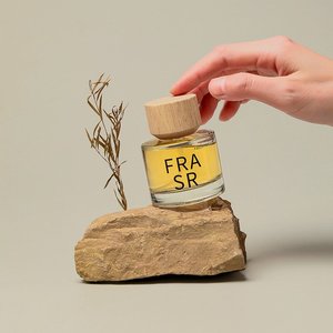 Botella <span class=keywords><strong>de</strong></span> Perfume Redonda Vacía <span class=keywords><strong>de</strong></span> 30 ml, 50 ml y 100 ml, Personalizada <span class=keywords><strong>de</strong></span> Fábrica, Transparente, con Pulverizador, Botella <span class=keywords><strong>de</strong></span> Perfume <span class=keywords><strong>de</strong></span> Vidrio Cilíndrica con Tapa <span class=keywords><strong>de</strong></span> Madera - Product Image 5