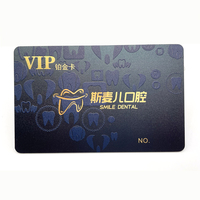 Carte de fidélité professionnelle en PVC plastique gaufré or à chaud de luxe