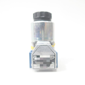 ตัวควบคุมทิศทางแบบป๊อปเป็ต Plc R900056442 M-3SEW 6 U3X420MG96N9K4V รุ่น 8096v-dc - Product Image 1
