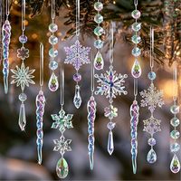 Ornements de Noël en cristal, flocons de neige et glaçons en acrylique irisé |   Facettes irisées qui changent de couleur avec les lumières de l'arbre de Noël