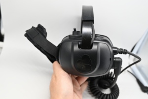 Auriculares de Radio Resistentes Compatibles con Motorola PMLN6854A, Micrófono con Cancelación de Ruido de Doble Auricular, Auriculares Industriales de 2 Pines - Product Image 2