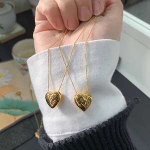 Dije de Corazón de Oro Macizo de 18k Au750 Medallón Moldeado Inflado para Collar de Mujer - Product Image 6