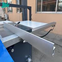 Scie à table coulissante CNC pour la fabrication d'armoires |   Machine de découpe du bois de haute précision, facile à utiliser