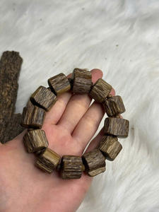 Bracelet en perles de bois en forme de baril, fait main, en bois naturel, élastique, bijoux pour hommes et femmes, méditation, yoga - Product Image 3