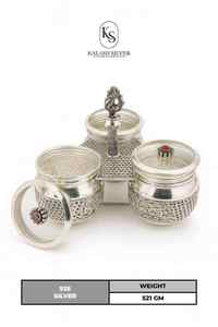 Ensemble de porte-kumkum en argent sterling 925 avec trois bols, accessoire traditionnel indien artisanal pour le temple à domicile - Product Image 2
