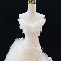 Jfh170 Superbe robe de mariée en tulle superposé ivoire à épaules dénudées avec appliques 3D papillon et pétales, style robe de bal, Jancember