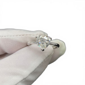 แหวนหมั้นทองคำขาว 14K แบบคลาสสิก ประดับเพชรทรงหัวใจ 2 กะรัต เกรด D VS1 ผลิตในห้องปฏิบัติการ ได้รับการรับรองจาก IGI สำหรับเป็นของขวัญแต่งงานสำหรับผู้หญิง - Product Image 3