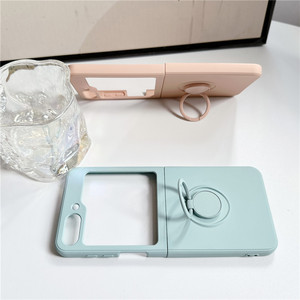 Funda de teléfono plegable con soporte de anillo de cubierta móvil de piel de silicona líquida de varios colores para Samsung Galaxy <span class=keywords><strong>ZFlip4</strong></span> 3 5 - Product Image 4