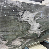 Dalles de quartzite Fuchsite Cristallo vert brésilien rétroéclairé pour comptoirs de cuisine et de salon dans les villas et les maisons de luxe