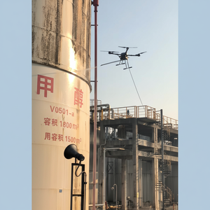 Dron de limpieza D15R: limpieza de muros cortina de edificios solares fotovoltaicos - Product Image 1