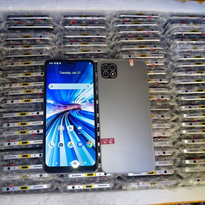 Smartphone débloqué T-Mobile Celero 5G LTE 6,5 pouces HD+ avec batterie 4500 mAh, 4 Go + 64 Go, processeur octa-core, double SIM, espagnol/français, Android 11, global - Product Image 5