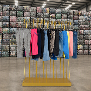 <span class=keywords><strong>Abbigliamento</strong></span> Usato All'Ingrosso: Pantaloni <span class=keywords><strong>Capri</strong></span> da Donna, Lotto Misto Grado A, Jeans in Cotone Usati, <span class=keywords><strong>Abbigliamento</strong></span> Usato Donna/Uomo in Stock - Product Image 1