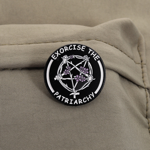 Alfileres de esmalte de bruja feminista exorcizar <span class=keywords><strong>el</strong></span> diseño del patriarcado brujas para mujeres broche de derechos insignia de solapa regalos de joyería al por mayor - Product Image 3