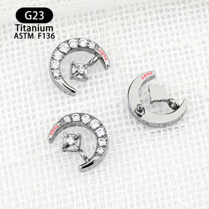 Boucles d'oreilles en titane en forme de lune G23 incrustées de zircon pour piercing du cartilage de l'oreille - Product Image 3