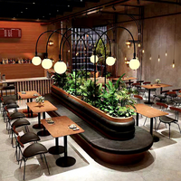 Table et chaises de restaurant en bois noir incurvées en demi-cercle, canapé, banquette, mobilier pour café