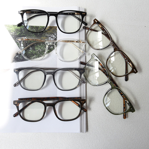 Gafas de Lectura Retro HBK con Armazón Grande TR90 para Hombre y Mujer, Óptica para <span class=keywords><strong>Miopía</strong></span> con Lentes Negros o Transparentes, Armazón Óptico de Color Retro - Product Image 3