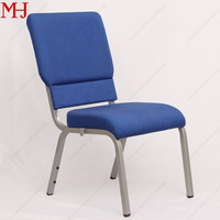 Chaise d'église d'intérieur/extérieure en tissu durable portable empilable de conception moderne de chaise de théâtre de jambe en métal de fer fait main