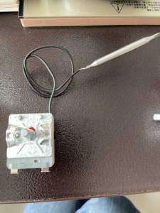 Thermostat capillaire réglable pour réfrigérateur, interrupteur <span class=keywords><strong>de</strong></span> contrôle <span class=keywords><strong>de</strong></span> température pour pièces <span class=keywords><strong>d</strong></span>'appareils <span class=keywords><strong>de</strong></span> réfrigération et <span class=keywords><strong>de</strong></span> congélation - Product Image 2