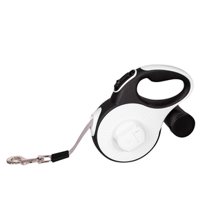 Guinzaglio retrattile per cani di grossa taglia con Dispenser per cacca di illuminazione a LED 3 in 1 - Product Image 2