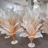 Pièce d'art géante personnalisée en forme de feuille, plusieurs options de couleurs, grand accessoire en tissu pour affichage commercial