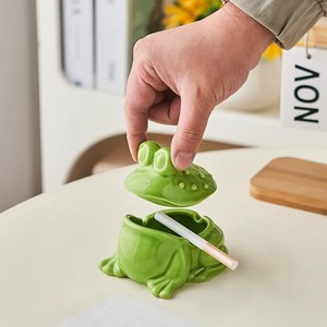 <span class=keywords><strong>Cendrier</strong></span> <span class=keywords><strong>grenouille</strong></span> créatif vert avec couvercle, petit <span class=keywords><strong>cendrier</strong></span> d'intérieur coupe-vent en céramique de 4 pouces - Product Image 2