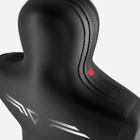 Sac de frappe humanoïde en cuir PU sur piédestal avec ventilation verticale pour équipement de fitness de boxe