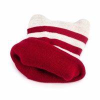 Chapeau en tricot à rayures rouges et blanches avec logo personnalisé OEM, chapeau en peluche pour fille, chapeau chaud tendance pour l'automne et l'hiver avec oreilles de chat mignonnes