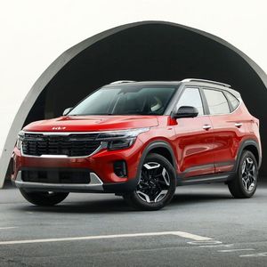 YT Auto Venta caliente 2023 <span class=keywords><strong>Kia</strong></span> Seltos Compact Crossover Control de Crucero Adaptativo de segunda mano 1,5 T CVT SUV Coche usado - Product Image 4