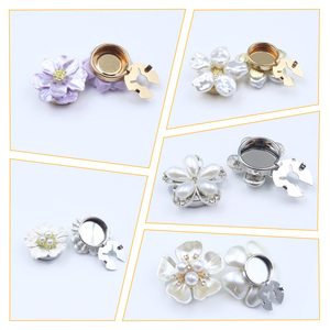 2025 New Nút Bao Gồm Chất Lượng Cao Hoa Hình Dạng Nút Cap Clip Trên Nút Bao Gồm Kim Loại Nút Bao Gồm Cho Phụ Nữ Áo Sơ Mi - Product Image 1