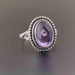 Anello Vintage in Argento con Ametista Ovale Incastonata, Gioiello da Donna in Argento Sterling 925 T0636 - Product Image 1