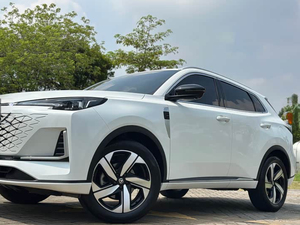 <span class=keywords><strong>Voiture</strong></span> à essence d'occasion Changan CS55 2024 - Product Image 4