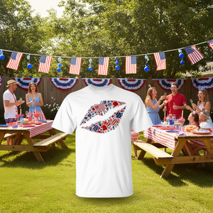 Camiseta con silueta de labios sexys y símbolos americanos para el 4 de julio - Product Image 3