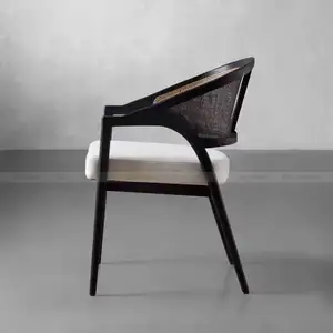 Cadeira de jantar empilhável de madeira com encosto de vime Cadeira de estar em madeira para jantar