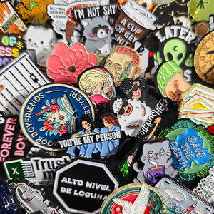 Badges magnétiques, broches et épingles personnalisés en émail, en métal, avec motifs Golf, Cowboy, Anime, Croix, Logos de casquettes de sport et Chapeaux mexicains - Product Image 3
