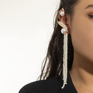 Ins Non Pierce <strong>Earring</strong> <strong>Cuffs</strong> Elegant Jewelry Imitation Pearl Tassel Long Pearl Chain Tassel <strong>Cuff</strong> <strong>Earring</strong> Clip-on <strong>Earrings</strong> - Product Image 3