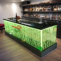 Meubles de bar personnalisés en usine, éclairage LED, fontaine dansante, mur de bulles d'eau, panneau acrylique, comptoir de bar, armoire à vendre