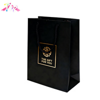 Sac en papier noir de luxe fait main, écologique, avec poignées en corde de coton, logo imprimé estampé or, personnalisable, pour cadeaux