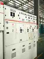 Armoire de distribution extérieure complète en acier galvanisé IP66 JP, personnalisée en usine, pour appareillage de commutation moyenne et haute tension (compensation, contrôle, terminaison, éclairage)