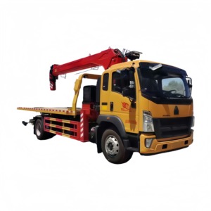 Camions de dépannage Sinotruk Howo 18T avec grue de 5T, plateau 4x2 et bras de remorquage combiné pour le sauvetage routier multi-scénarios et le levage d'équipements - Product Image 1
