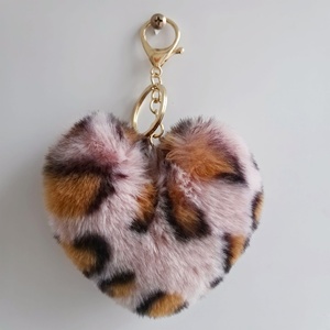 Nouveau porte-clés en peluche douce 10 cm, boule en forme de cœur, imitation fourrure de lapin Rex, cœur de pêche, pendentif pour sac d'école, bijoux de voiture, décoration suspendue - Product Image 3