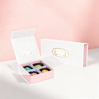 Neue Buchförmige Süßigkeiten-Dessert-Schokoladen-Geschenkbox mit Prägung für Kekse und Lebensmittel, mit Einsätzen für Ramadan-Geschenkverpackung