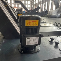 Convoyeur magnétique de copeaux pour tour CNC - Système d'évacuation des copeaux de type grattoir