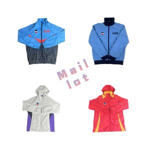 Тренировочный Спортивный Плащ с застежкой на пуговицах, большие карманы и изолированный комфорт для тренировок и ежедневных тренировок - Product Image 1