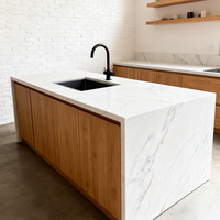 Grande dalle en pierre de quartz artificielle, feuille de Calacatta pour hôtel, comptoir de cuisine moderne, îlot, surface, dosseret, escaliers, rénovation