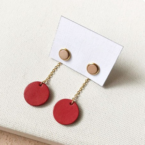 Boucles d'oreilles de style rétro japonais sur mesure, boucles d'oreilles créatives en cuir détachables, boucles d'oreilles minimalistes de style coréen, petites. - Product Image 5