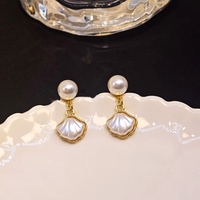 Nouvelles boucles d'oreilles en perles françaises, un design unique et élégant, accessoires polyvalents à clous.