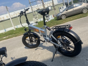 Bicicleta Elétrica Dobrável HEZZO T7 750W 48V em Liga de Alumínio com Bateria de Lítio de 15Ah e Suspensão Completa, Pneus Grossos de 20 Polegadas - Product Image 4