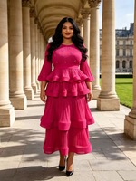 Robe midi plissée à col rond pour femmes grandes tailles, avec détails perlés, manches évasées 3/4 et ceinture, style robe gâteau