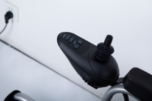 <span class=keywords><strong>Fauteuil</strong></span> roulant électrique robuste avec batterie lithium longue portée, pneus durables et performances stables - Product Image 5