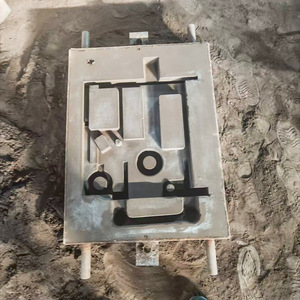 Pièces en aluminium coulé sur mesure de 30 cm, usinées par moulage par gravité pour applications robotiques - Product Image 2